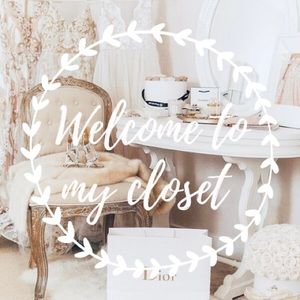 Welcome to my closet 🤎